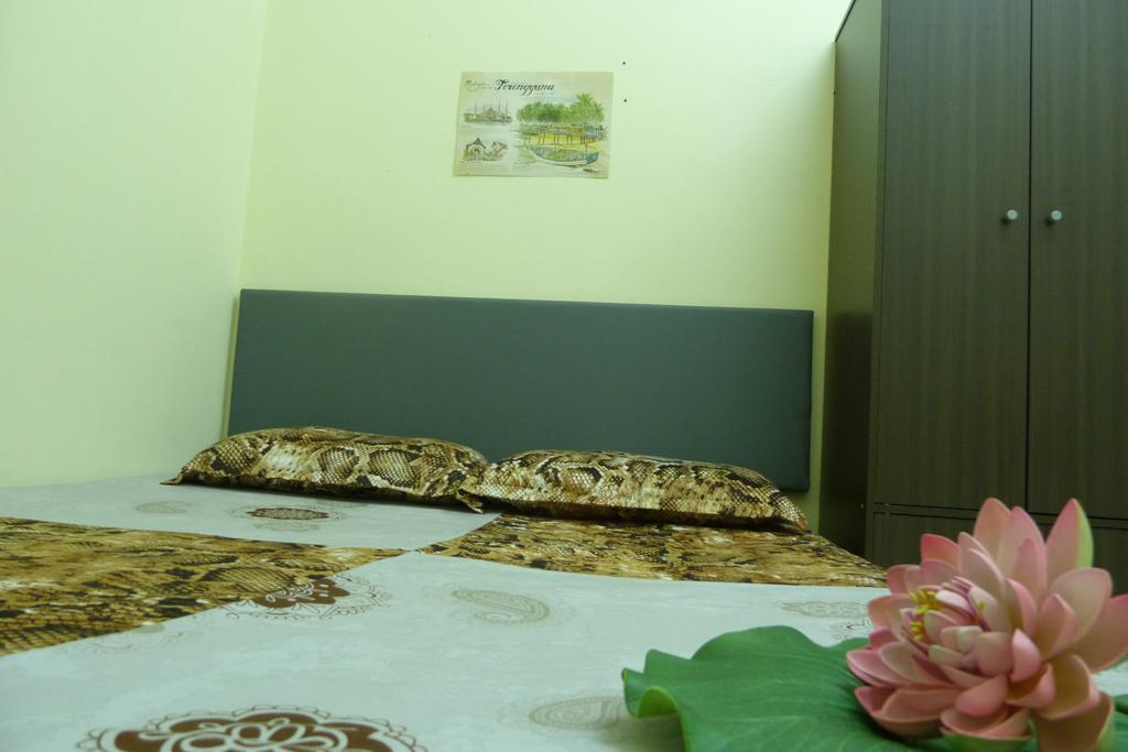 Roomstay Kuala Nerus Gated Parking - 6M To Beach & 15M To Drawbridge Kuala Terengganu Ngoại thất bức ảnh